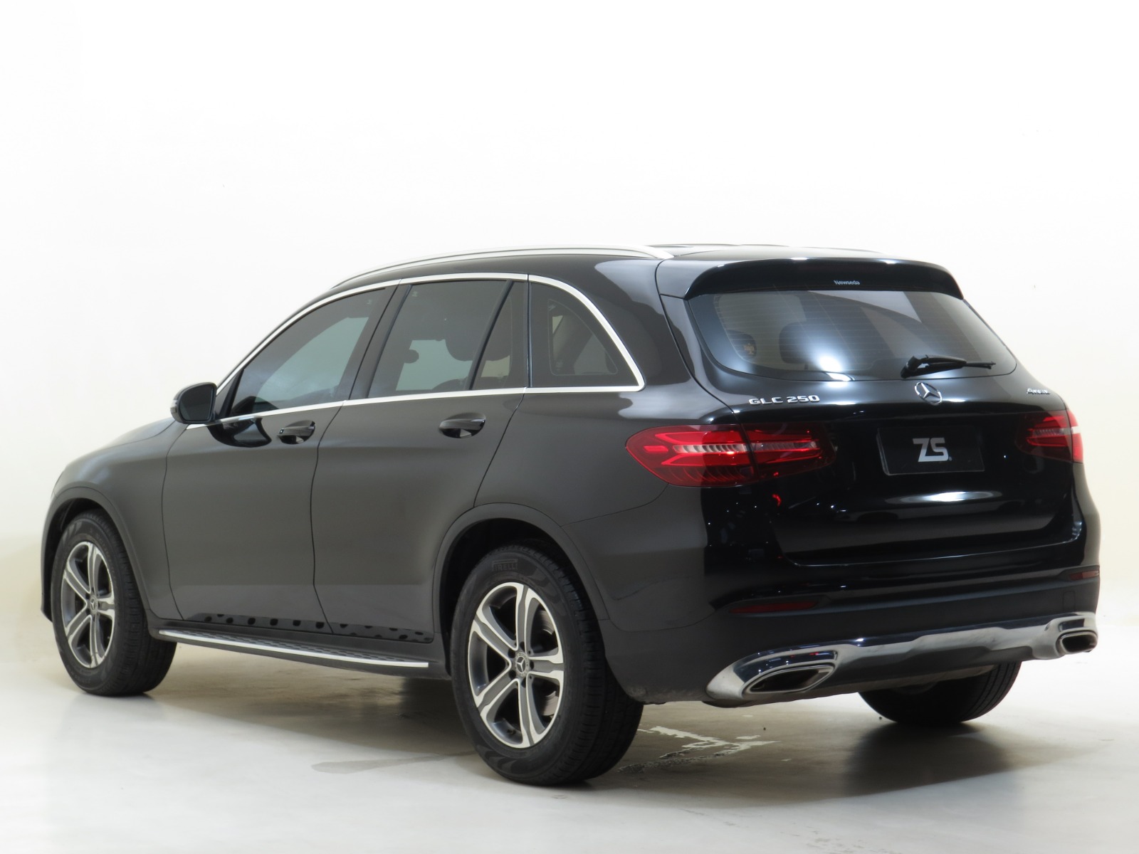 GLC 250 HIGHWAY 2.0 CGI GASOLINA 4MATIC 9G-TRONIC