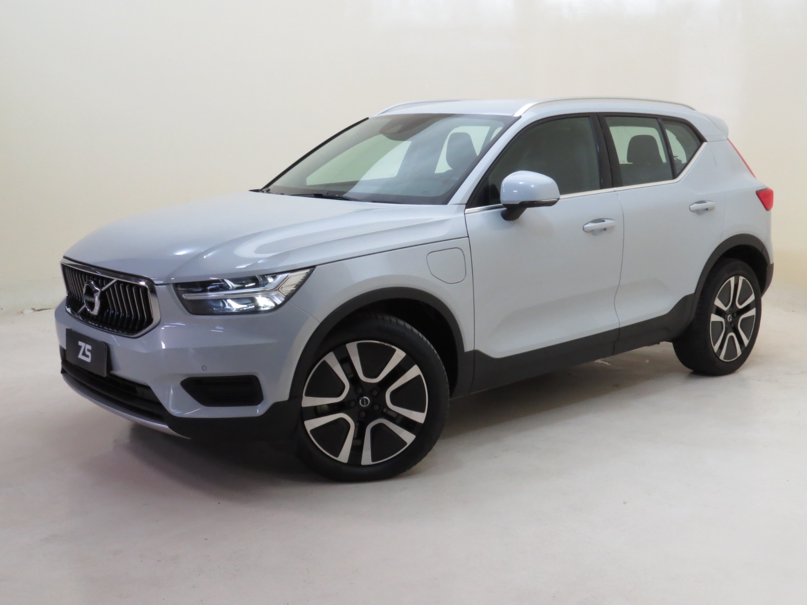 XC40 MOMENTUM 1.5 T5 RECHARGE GEARTRONIC